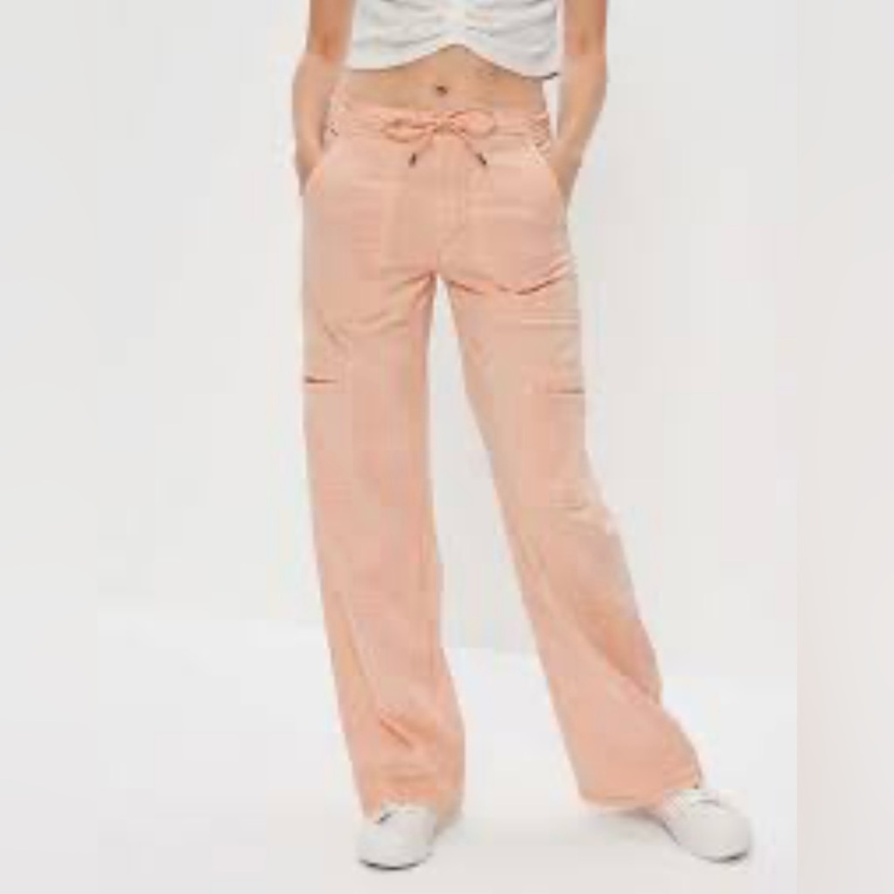 NWT AMERICAN EAGLE Baggy Joggers.  Size 4.